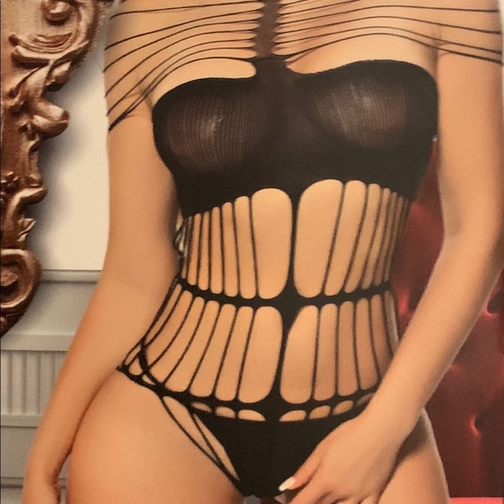 One piece lingerie - Picture 2 of 3